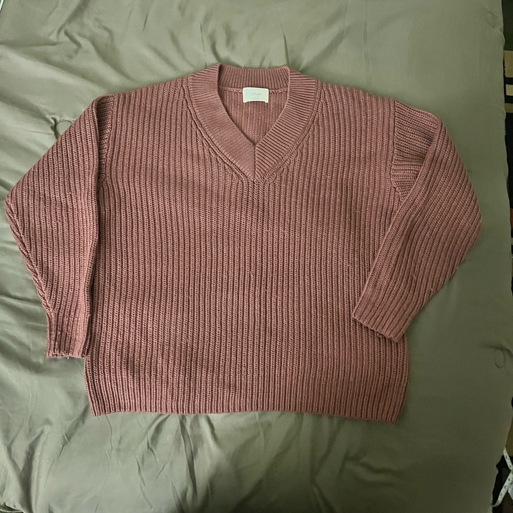 Aritzia Wilfred 100% Merino Wool V-Neck Sweater in Plum